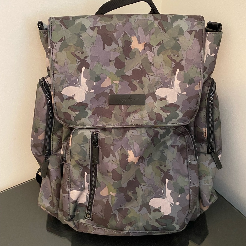 Ju-ju-be Be Sporty diaper bag